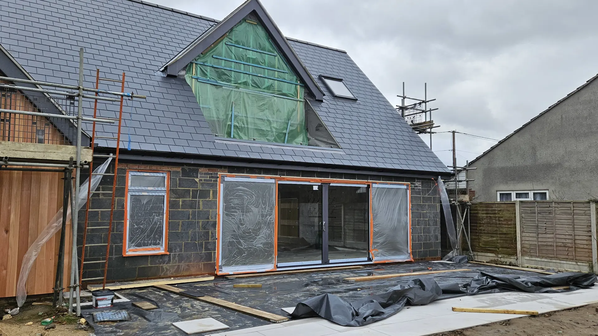 Silicone Render Tendring Before