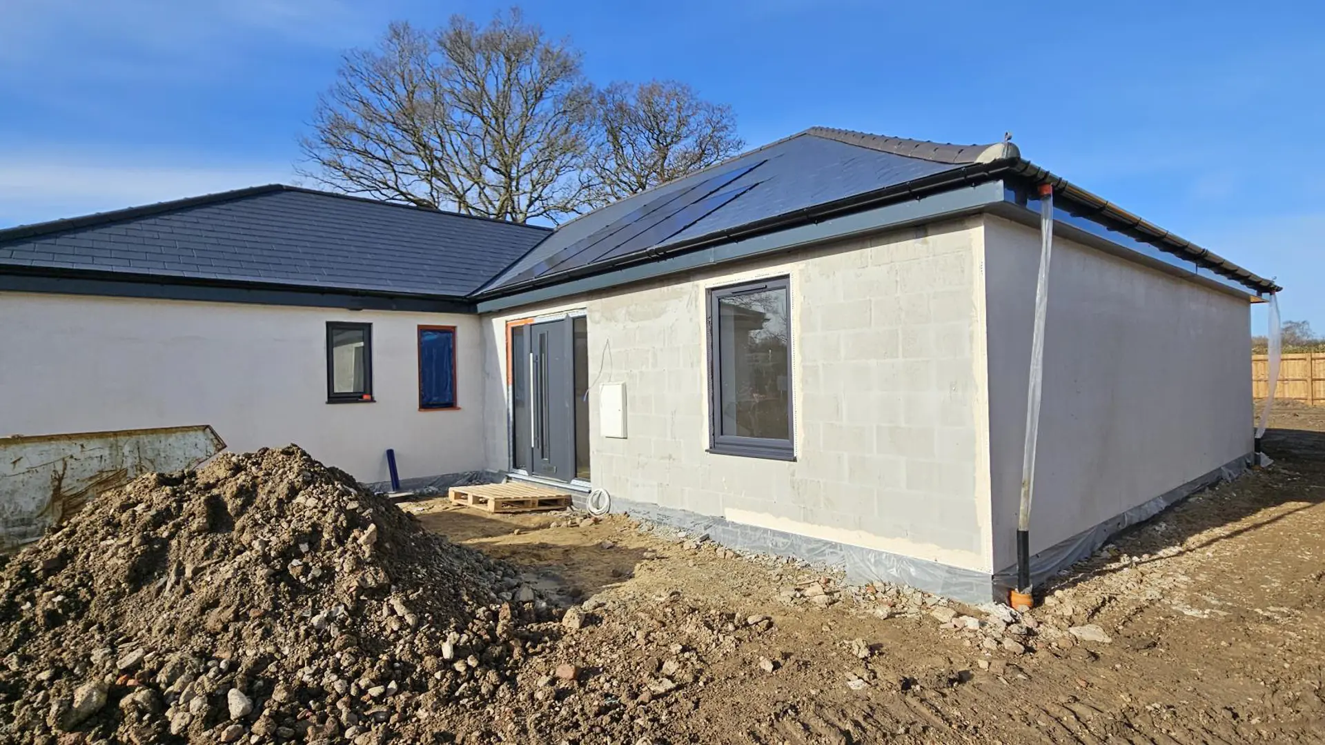 Silicone render to bungalows in Bentley 1