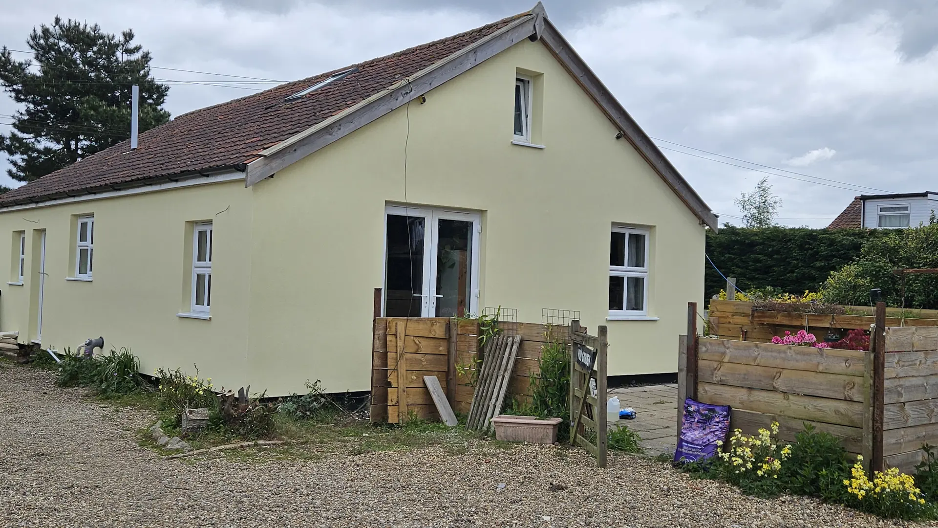 100mm Insulation Fixed To Solid Walled Bungalow In Woodbridge. Finished With Silicone Render3