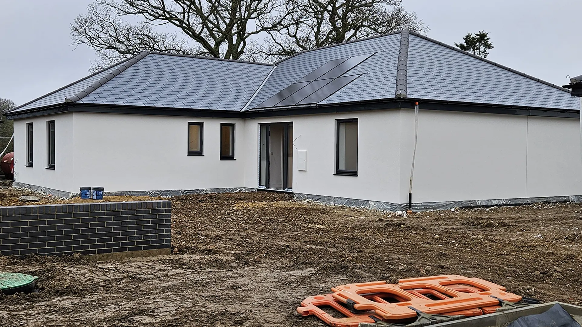 Silicone render to bungalows in Bentley 3