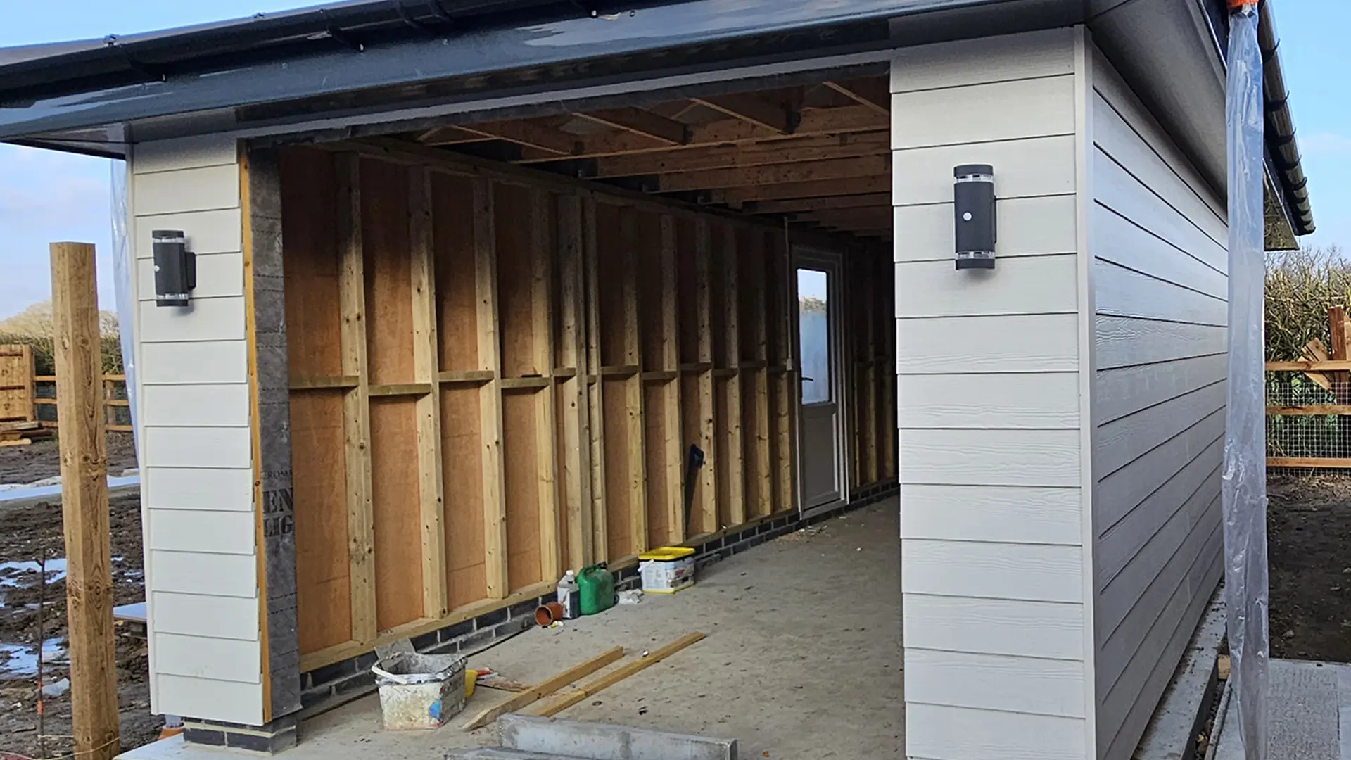 Qualityrender Cladding Front (1)